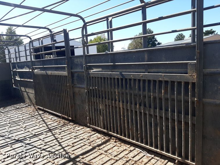 image for item EB9782 2005 Travalong  livestock trailer