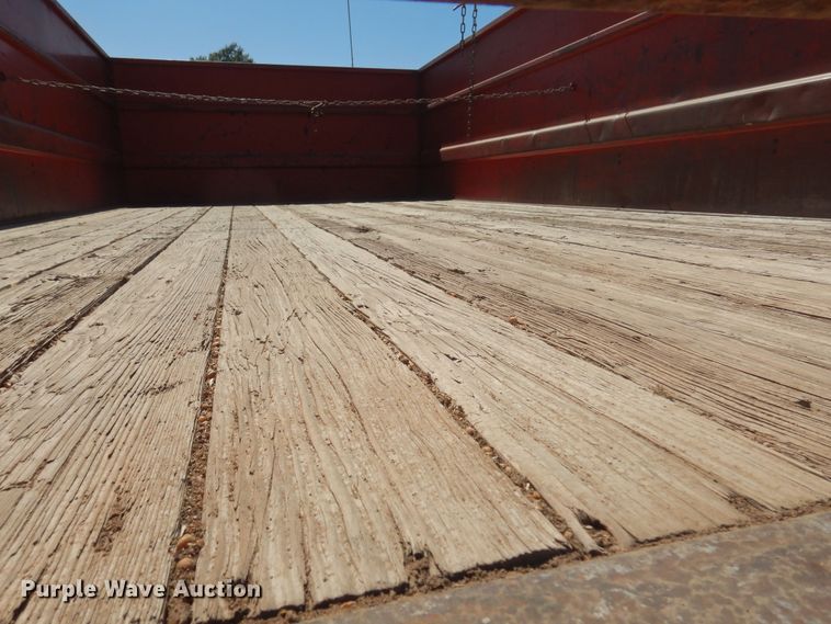 image for item EB9783 1974 International 1700  grain truck