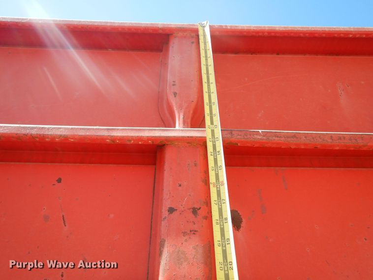 image for item EB9783 1974 International 1700  grain truck