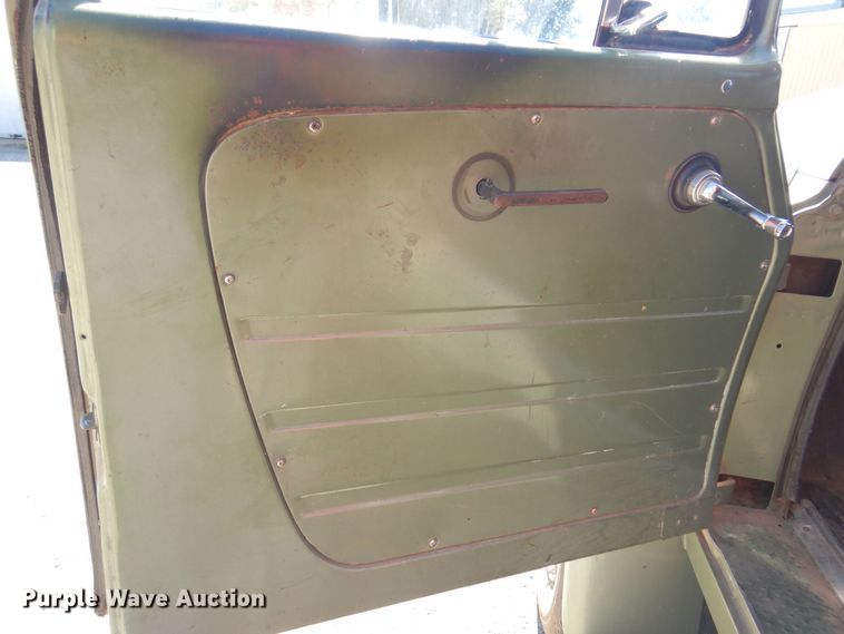 image for item EB9783 1974 International 1700  grain truck