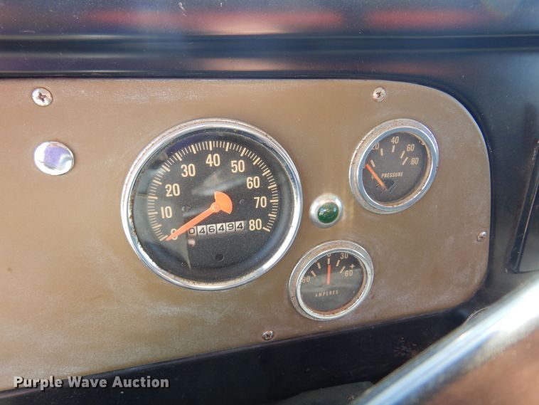 image for item EB9783 1974 International 1700  grain truck