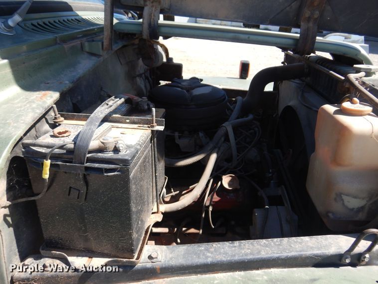 image for item EB9783 1974 International 1700  grain truck