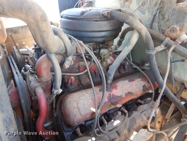 image for item EB9783 1974 International 1700  grain truck