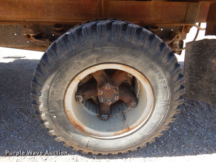 image for item EB9783 1974 International 1700  grain truck