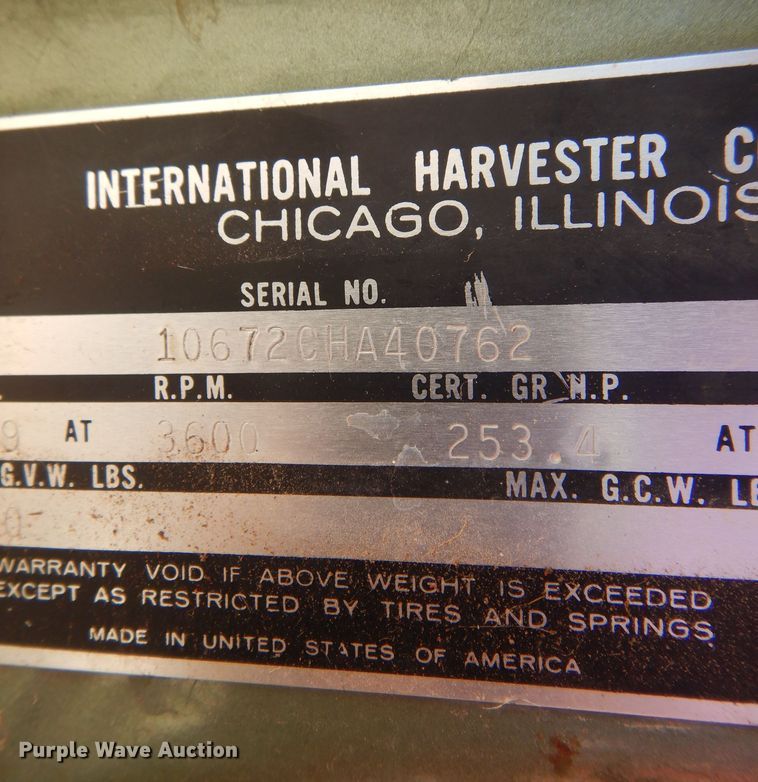 image for item EB9783 1974 International 1700  grain truck