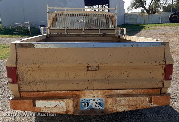 image for item EB9784 1976 Chevrolet Custom Deluxe 20  pickup truck