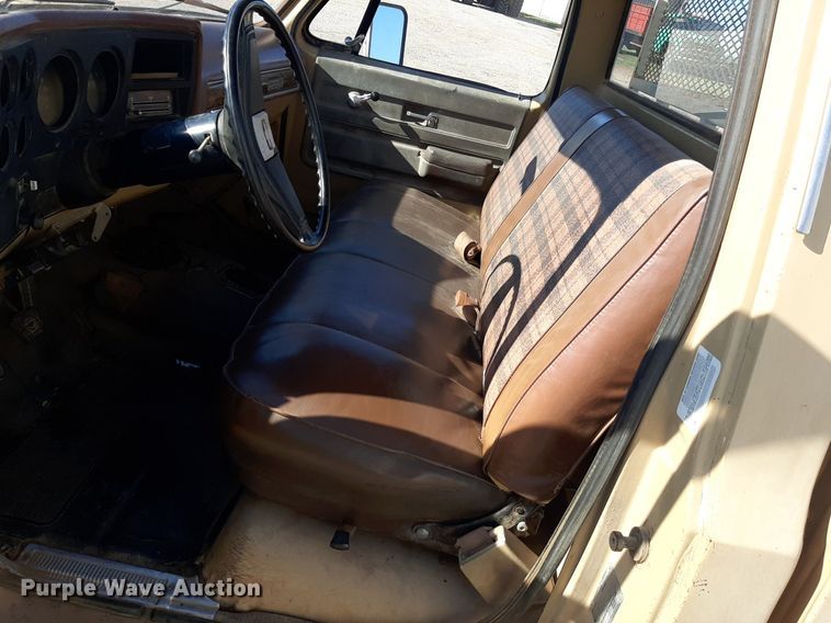 image for item EB9784 1976 Chevrolet Custom Deluxe 20  pickup truck