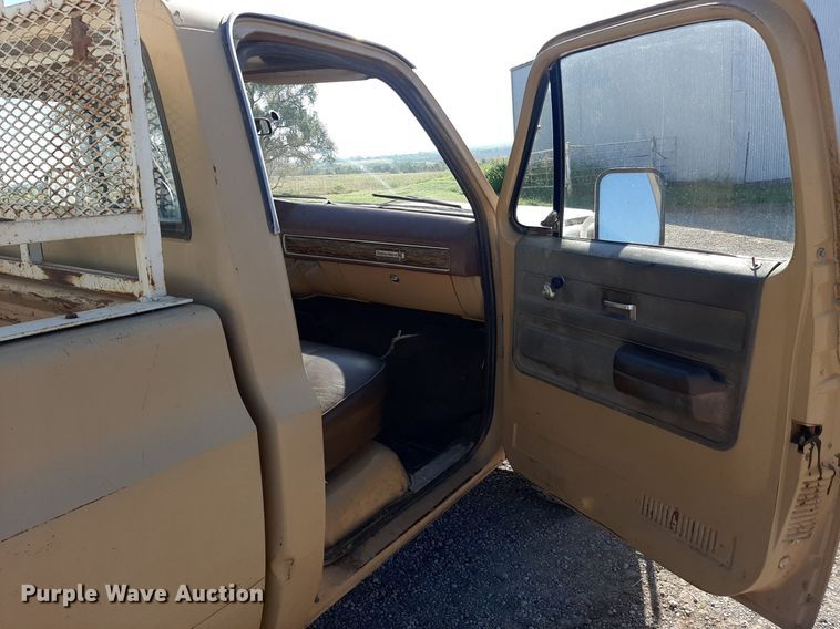 image for item EB9784 1976 Chevrolet Custom Deluxe 20  pickup truck