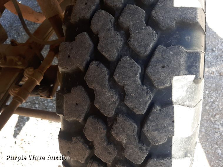 image for item EB9784 1976 Chevrolet Custom Deluxe 20  pickup truck