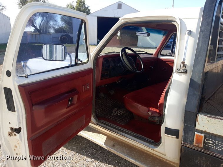 image for item EB9785 1991 Dodge Ram 250  bale bed pickup truck