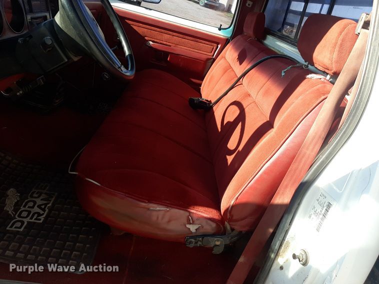 image for item EB9785 1991 Dodge Ram 250  bale bed pickup truck