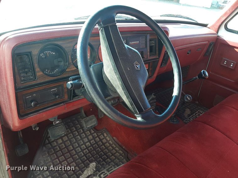 image for item EB9785 1991 Dodge Ram 250  bale bed pickup truck