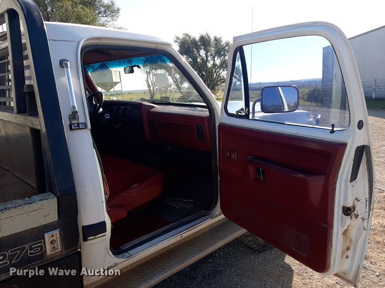 image for item EB9785 1991 Dodge Ram 250  bale bed pickup truck