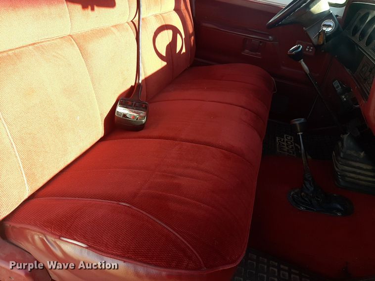 image for item EB9785 1991 Dodge Ram 250  bale bed pickup truck