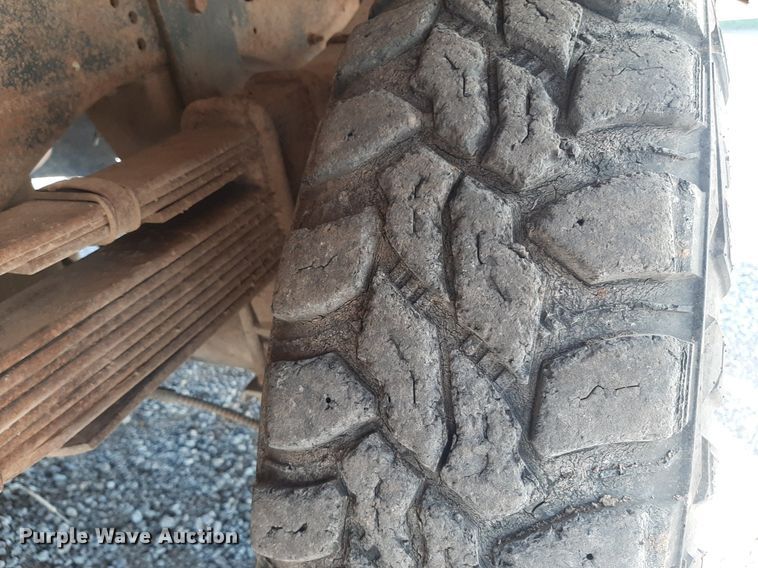 image for item EB9785 1991 Dodge Ram 250  bale bed pickup truck