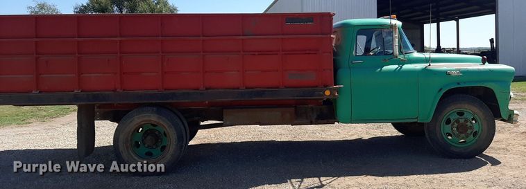 image for item EB9786 1959 GMC 370  grain truck