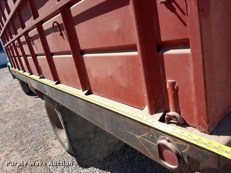 image for item EB9786 1959 GMC 370  grain truck