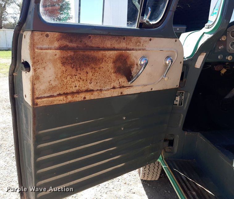 image for item EB9786 1959 GMC 370  grain truck