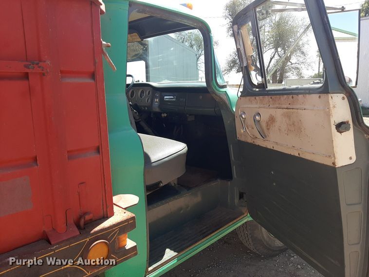 image for item EB9786 1959 GMC 370  grain truck