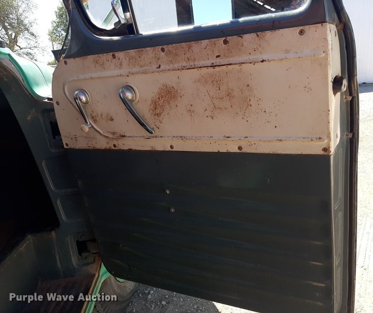 image for item EB9786 1959 GMC 370  grain truck