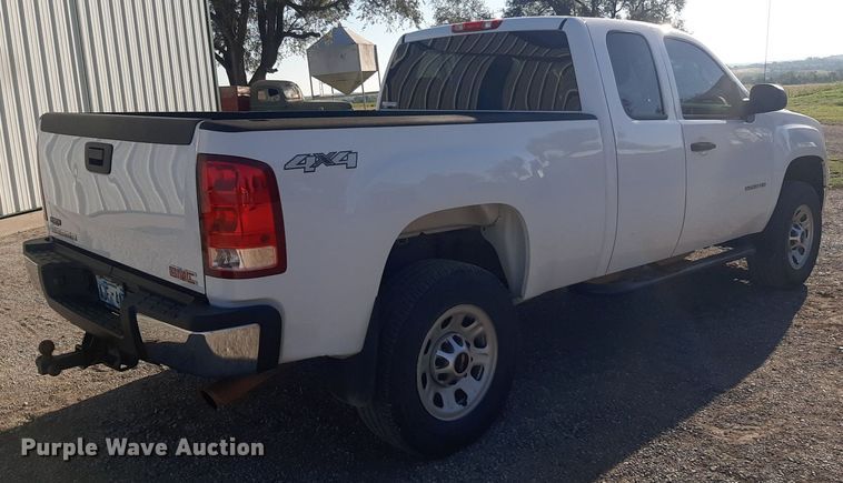 image for item EB9791 2013 GMC Sierra 2500HD  Ext. Cab pickup truck