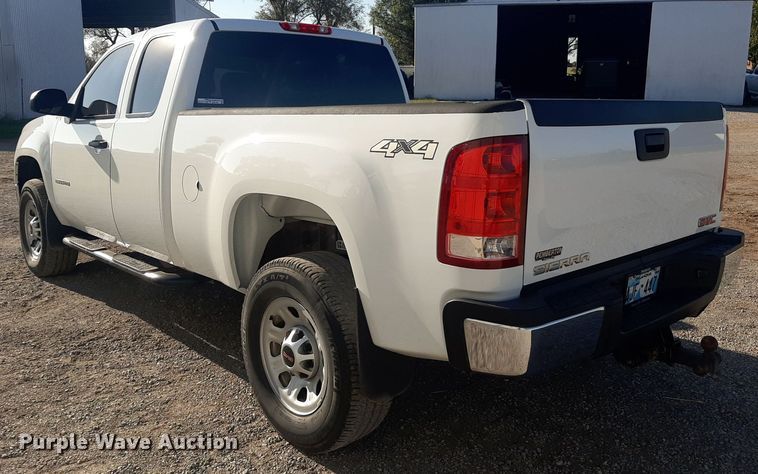 image for item EB9791 2013 GMC Sierra 2500HD  Ext. Cab pickup truck