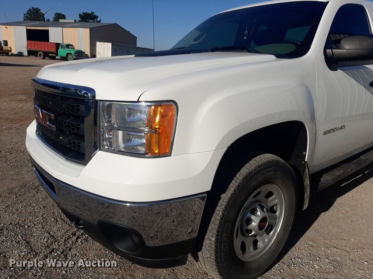 image for item EB9791 2013 GMC Sierra 2500HD  Ext. Cab pickup truck