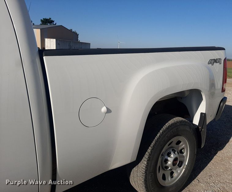 image for item EB9791 2013 GMC Sierra 2500HD  Ext. Cab pickup truck