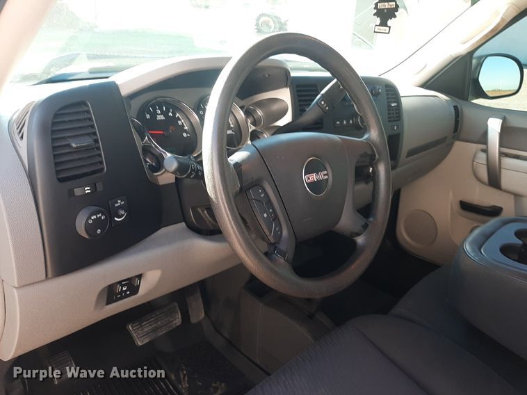 image for item EB9791 2013 GMC Sierra 2500HD  Ext. Cab pickup truck