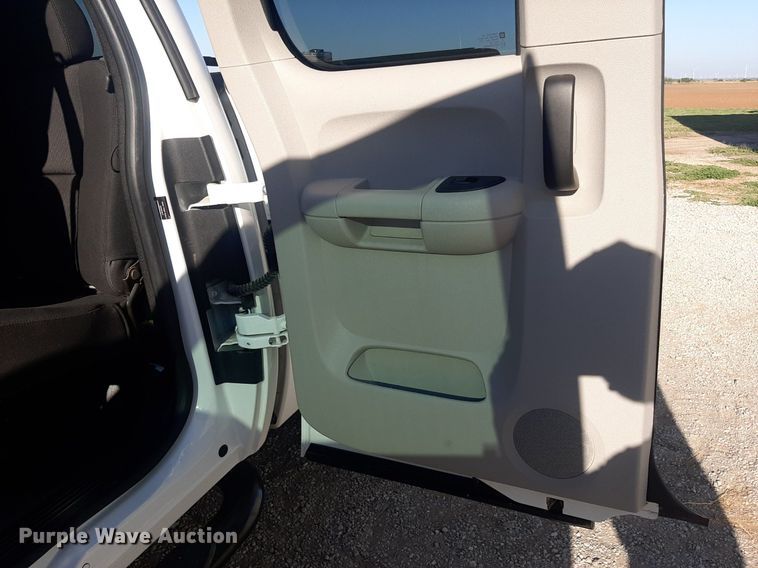 image for item EB9791 2013 GMC Sierra 2500HD  Ext. Cab pickup truck