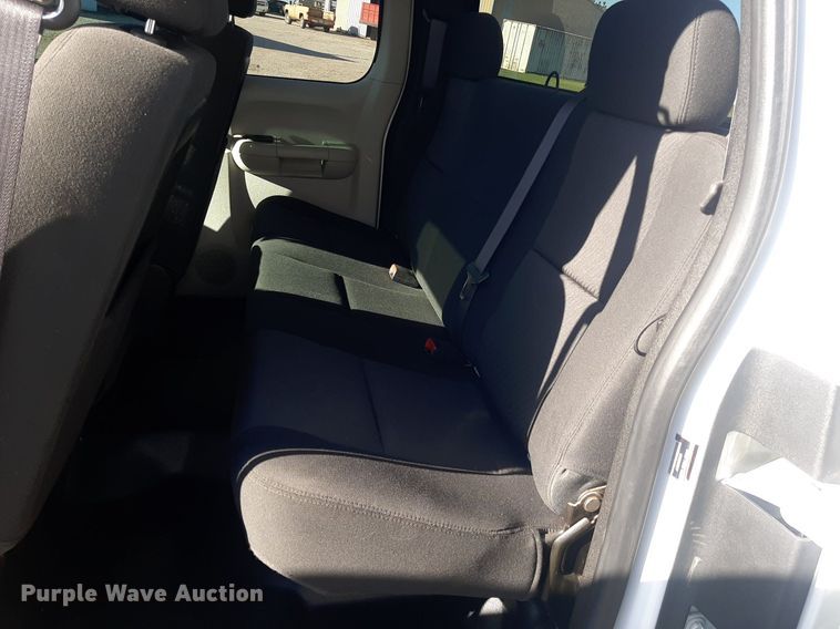 image for item EB9791 2013 GMC Sierra 2500HD  Ext. Cab pickup truck