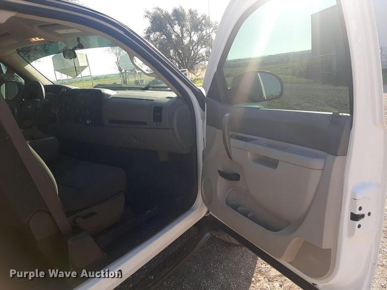 image for item EB9791 2013 GMC Sierra 2500HD  Ext. Cab pickup truck