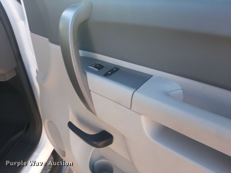 image for item EB9791 2013 GMC Sierra 2500HD  Ext. Cab pickup truck