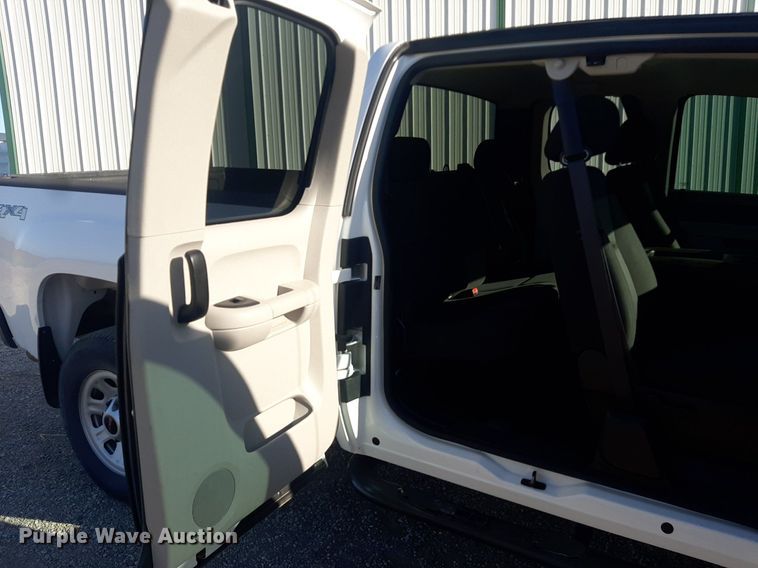 image for item EB9791 2013 GMC Sierra 2500HD  Ext. Cab pickup truck