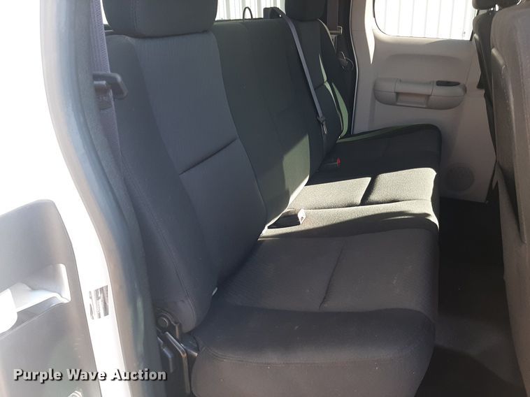 image for item EB9791 2013 GMC Sierra 2500HD  Ext. Cab pickup truck