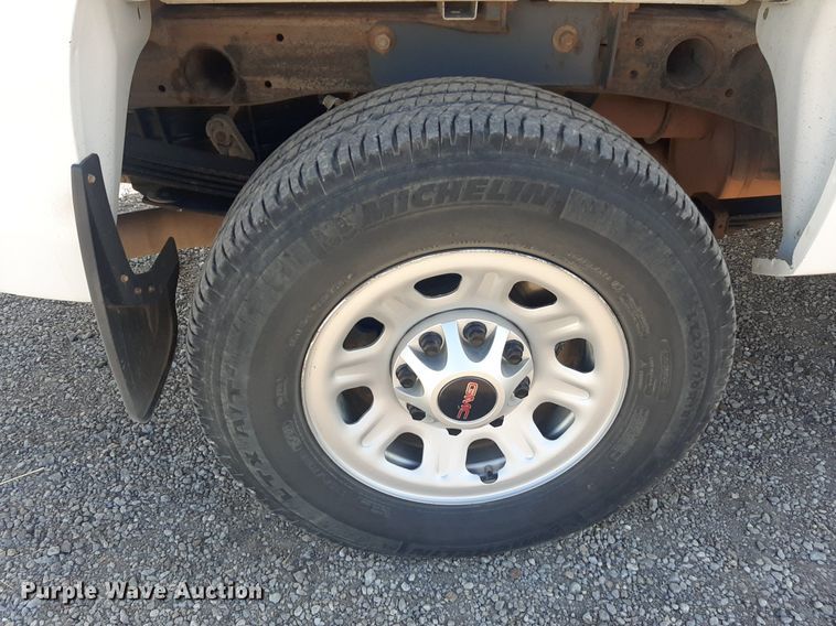 image for item EB9791 2013 GMC Sierra 2500HD  Ext. Cab pickup truck