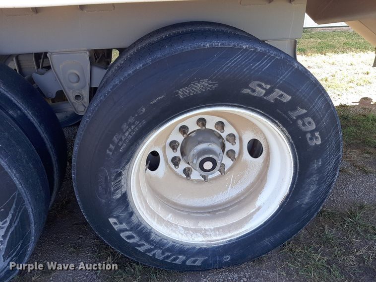 image for item EB9793 2015 Jet Company  grain trailer