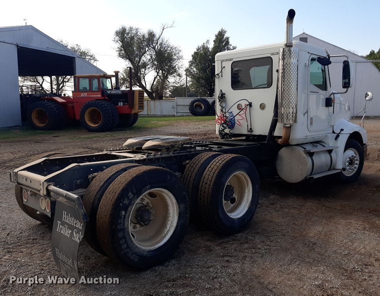 image for item EB9794 2007 International 9400  semi truck