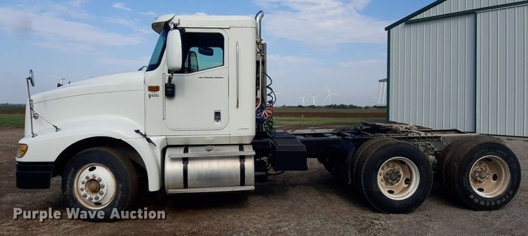 image for item EB9794 2007 International 9400  semi truck