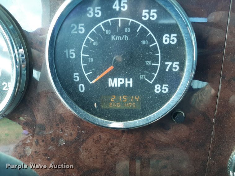 image for item EB9794 2007 International 9400  semi truck