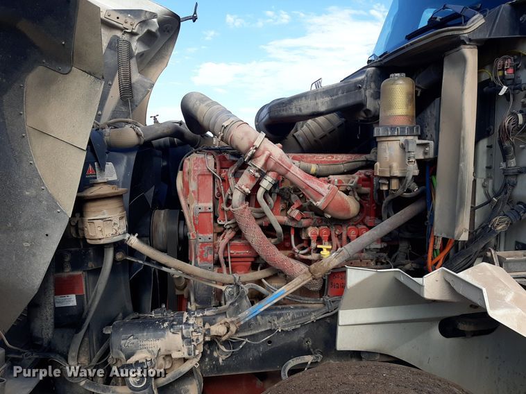 image for item EB9794 2007 International 9400  semi truck