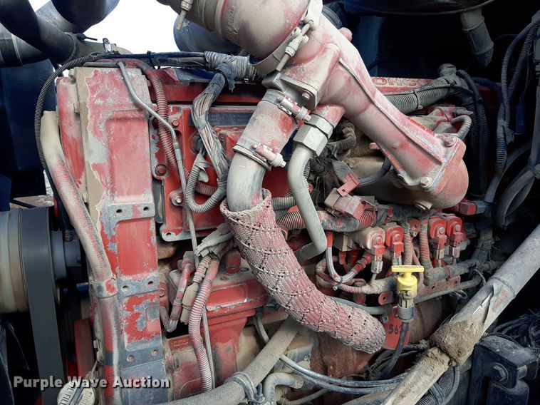 image for item EB9794 2007 International 9400  semi truck