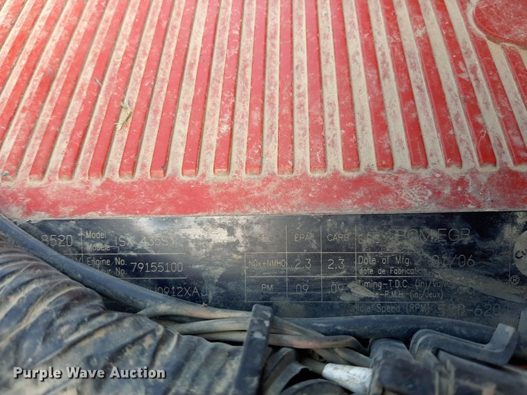 image for item EB9794 2007 International 9400  semi truck