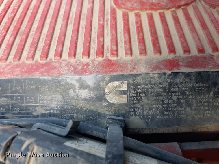 image for item EB9794 2007 International 9400  semi truck