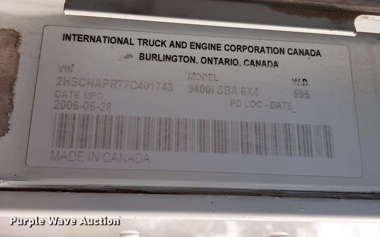 image for item EB9794 2007 International 9400  semi truck