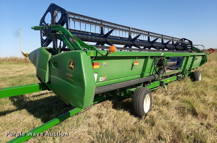 image for item EB9795 John Deere 630F  flex head