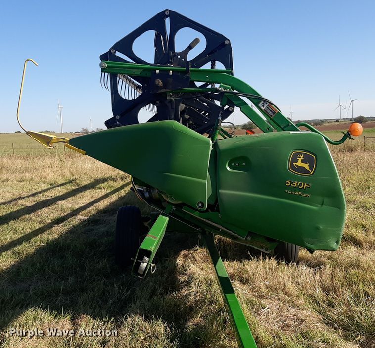 image for item EB9795 John Deere 630F  flex head