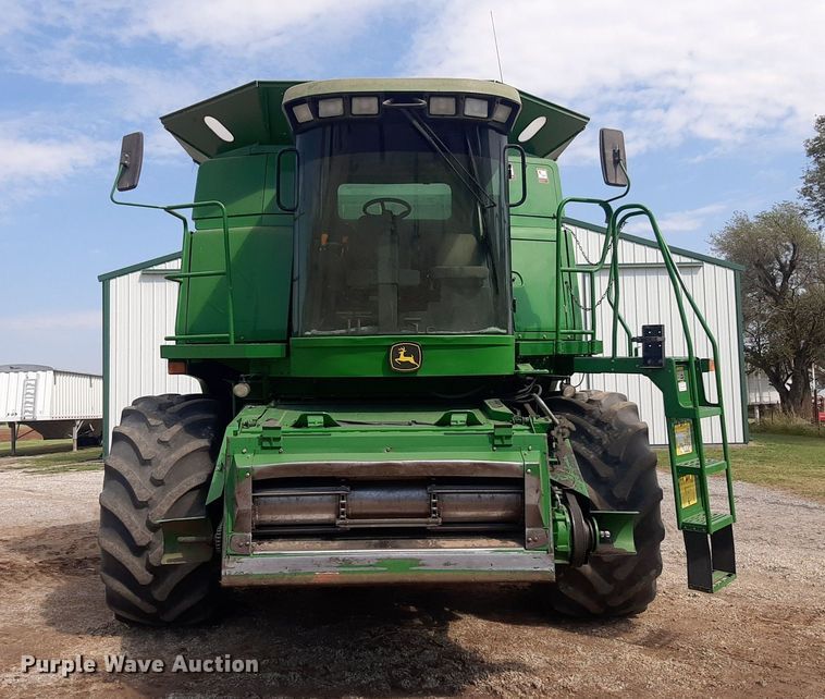 image for item EB9796 2005 John Deere 9660  RWA combine
