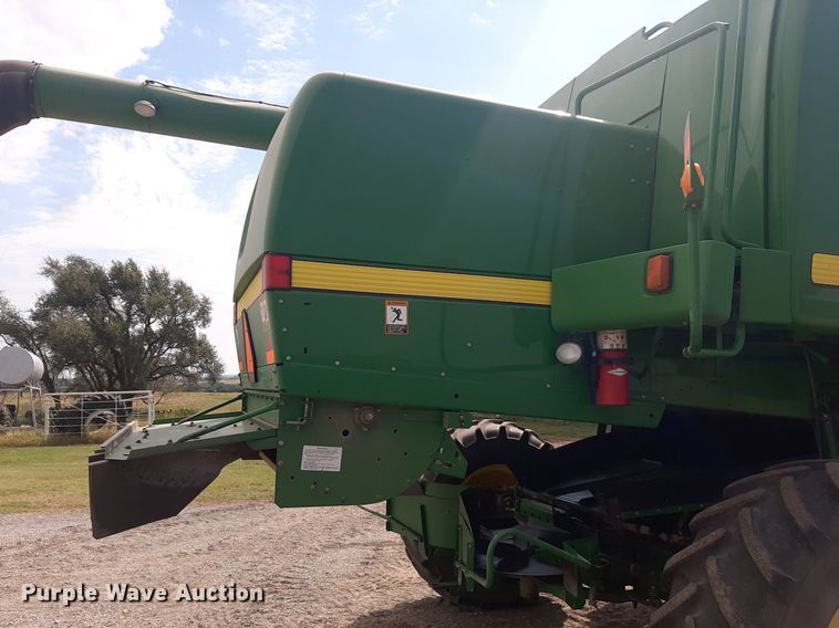 image for item EB9796 2005 John Deere 9660  RWA combine