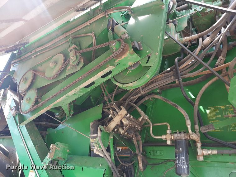 image for item EB9796 2005 John Deere 9660  RWA combine